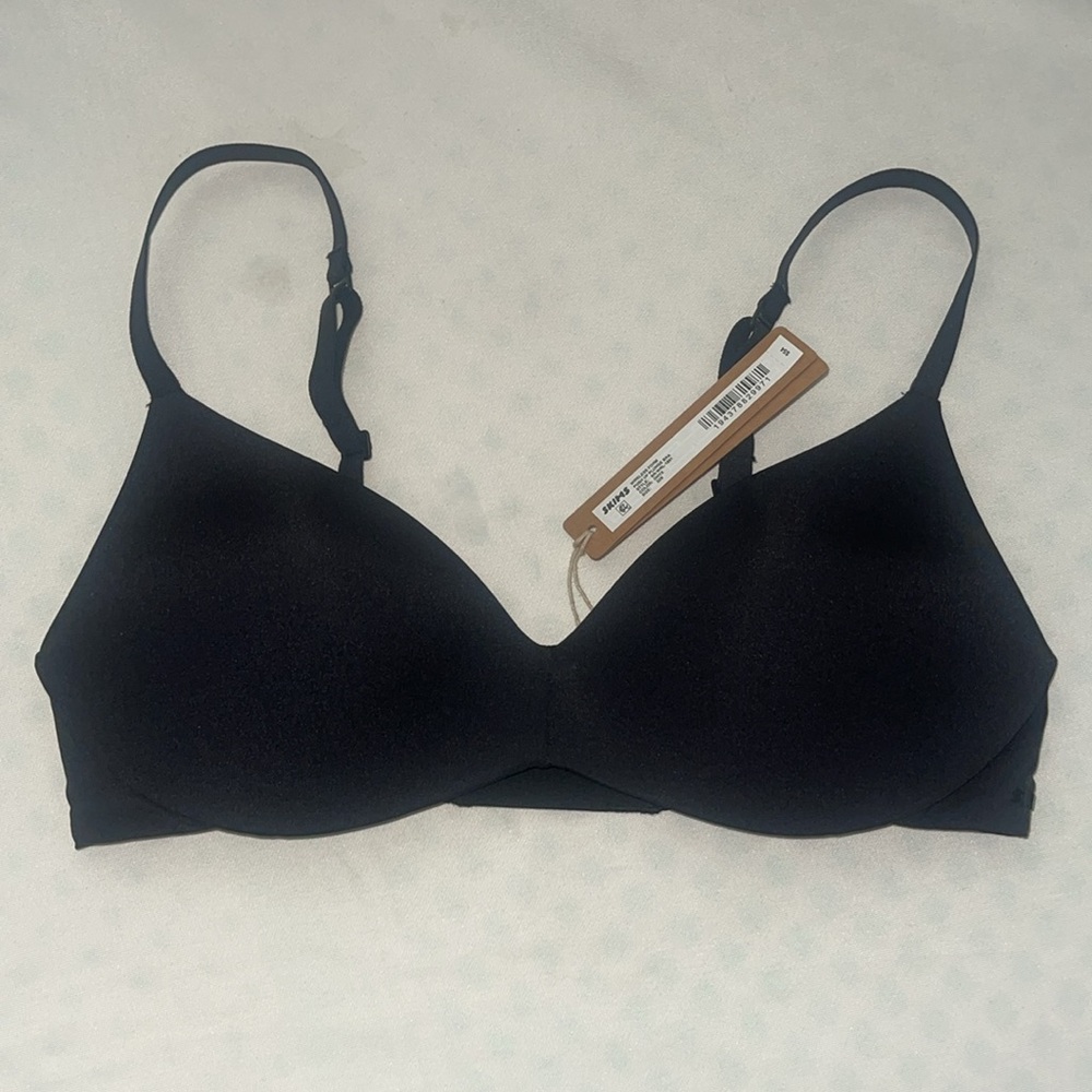 SKIMS WIRELESS FOAM PUSH-UP PLUNGE BRA style BR-WRL-1891 Color Onyx Black Sz 32B - Picture 3 of 12
